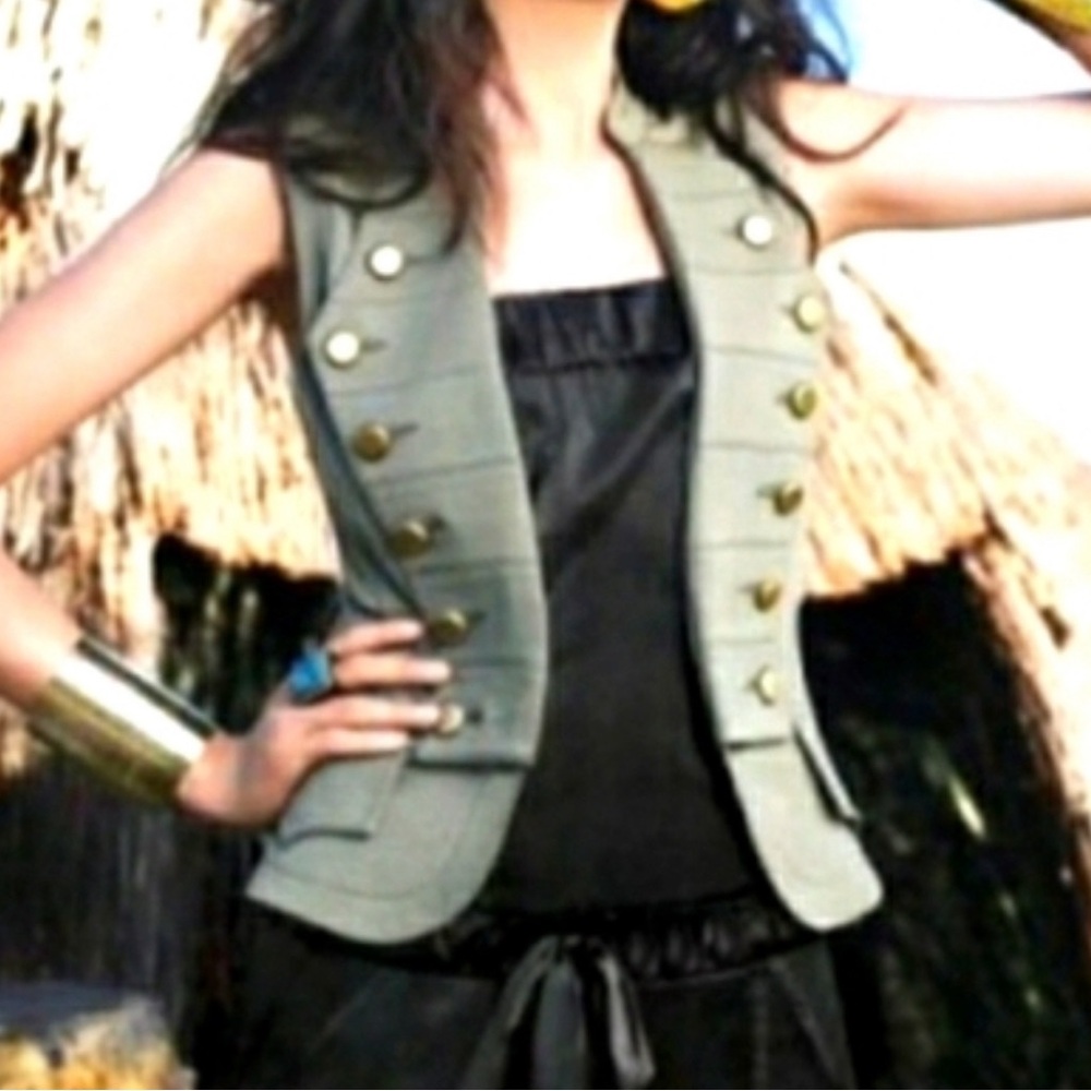 Bebe white vest
